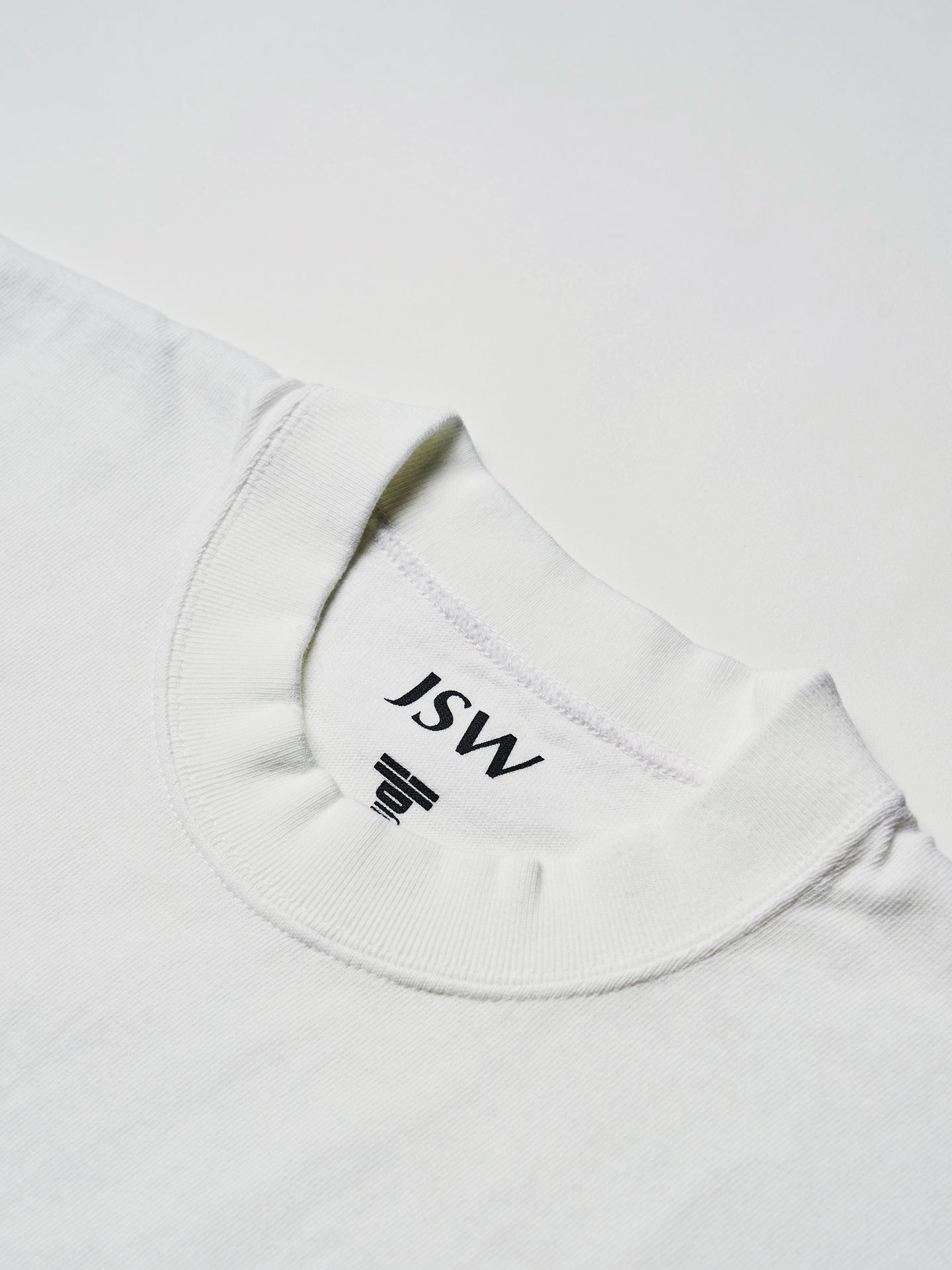Premium T-shirt / White