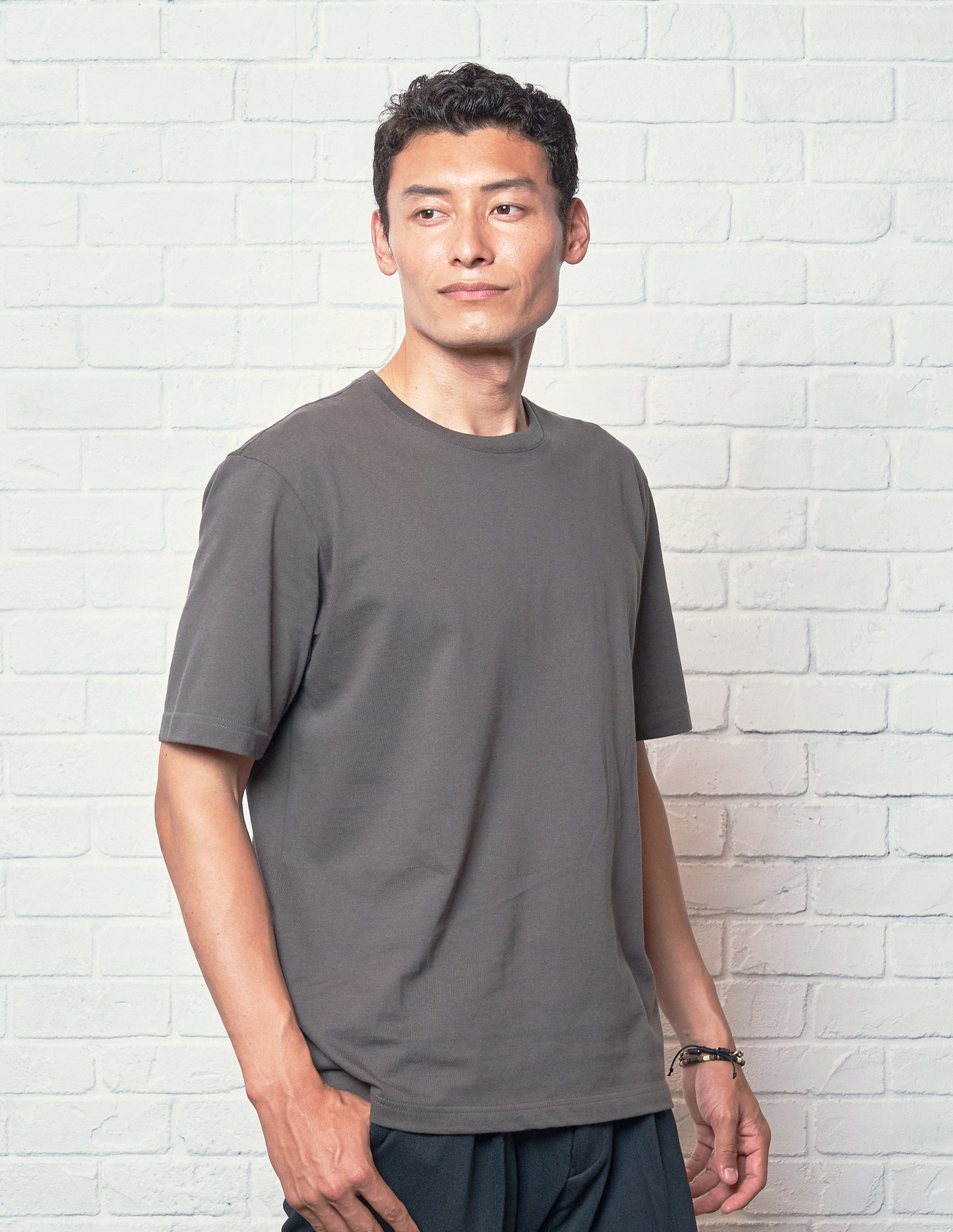 Free shirt / Dark Grey